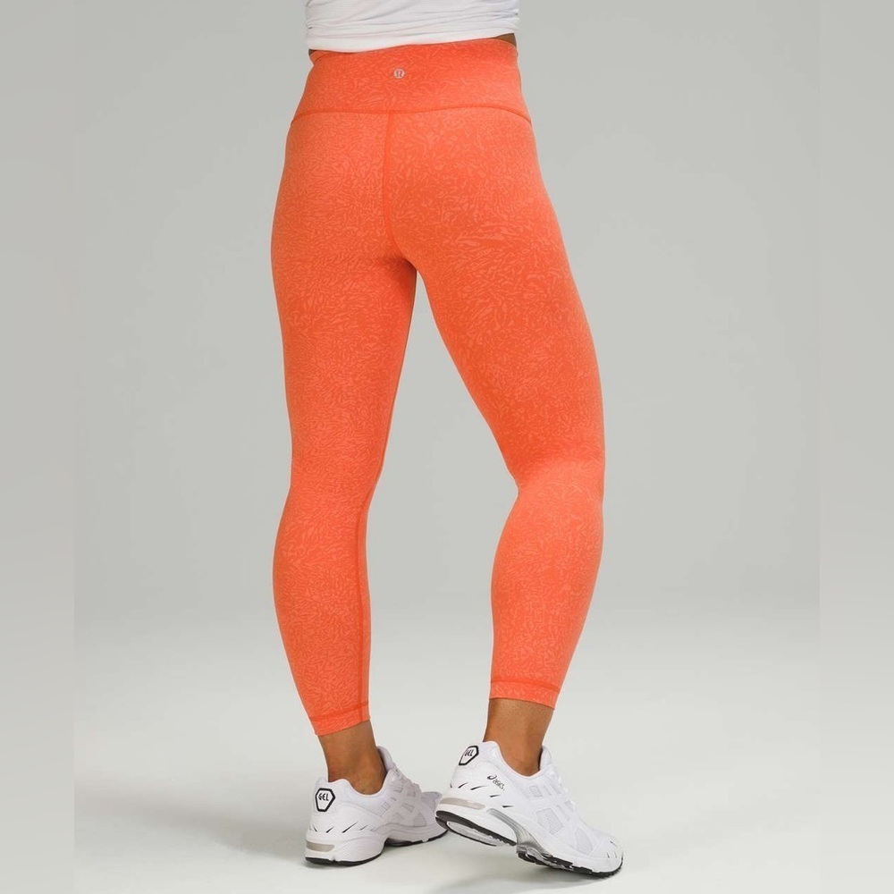 Lululemon Wunder Train High-Rise Tight 25"
Crunch Warm Coral